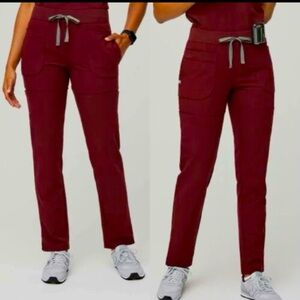 FIGS Women’s Burgundy Nepal Skinny Scrub Pants
XS/T